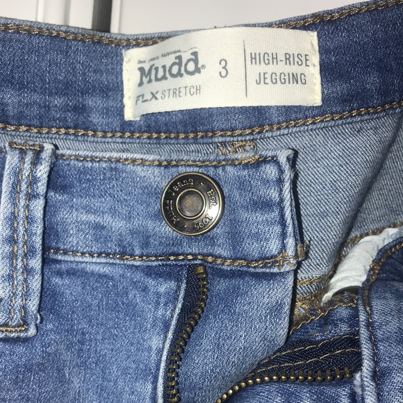 Mudd High-Rise Jeggings. Size 3 - Picture 5 of 7
